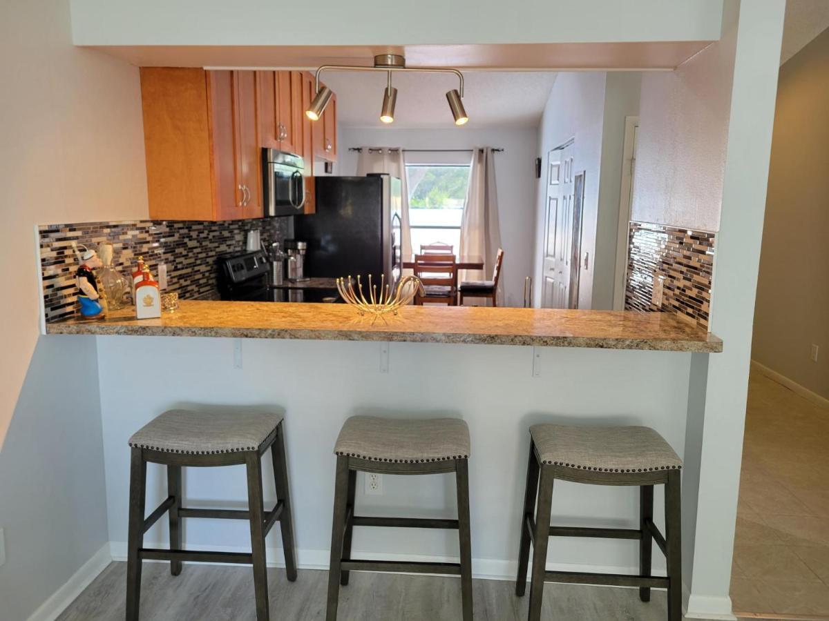 Beautiful Townhouse Easy Access To Everything. Clearwater Exterior photo