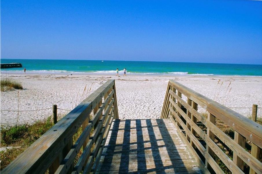 Beautiful Townhouse Easy Access To Everything. Clearwater Exterior photo